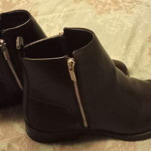 Black Zippered Men Ankle Boots
